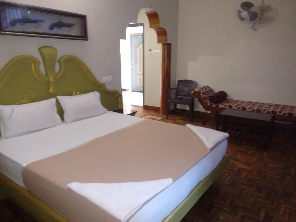 Hotel Chithra Канякумари Стая снимка