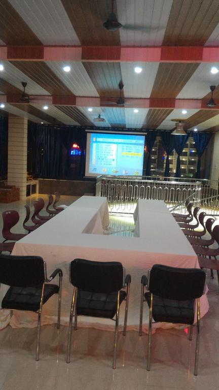 Hotel Chithra Канякумари Екстериор снимка