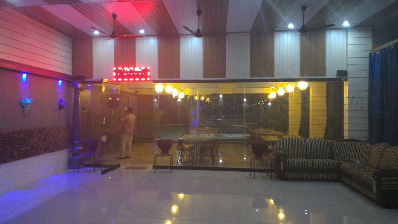 Hotel Chithra Канякумари Екстериор снимка